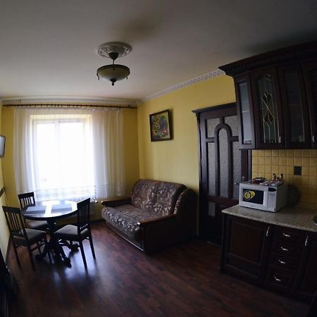 3-Room Apartments In Central City Lwów Zewnętrze zdjęcie
