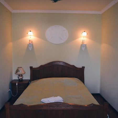 3-Room Apartments In Central City Lwów Zewnętrze zdjęcie