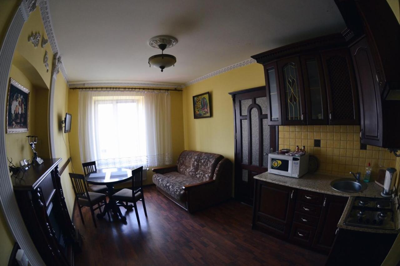 3-Room Apartments In Central City Lwów Zewnętrze zdjęcie